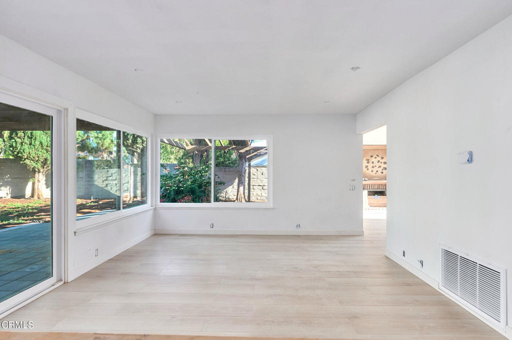 Oakbrook Homes 84-590 - Residential