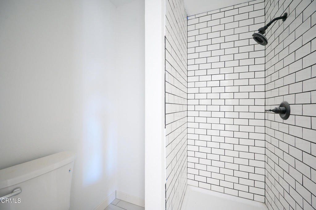Oakbrook Homes 84-590 - Residential