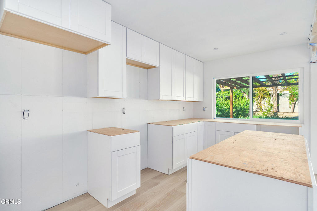 Oakbrook Homes 84-590 - Residential