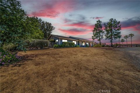 Photo of 18915 Doving Ln, Riverside, CA 92508 (MLS # OC26093451)