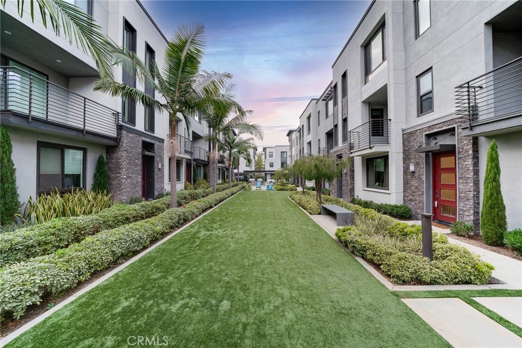 122 Schick, Irvine CA 92614 - Photo 33