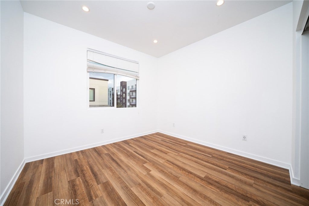122 Schick, Irvine CA 92614 - Photo 20