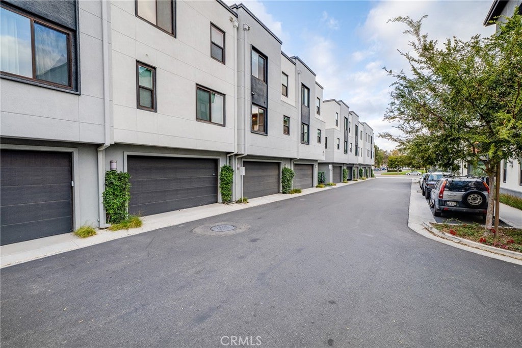 122 Schick, Irvine CA 92614 - Photo 30