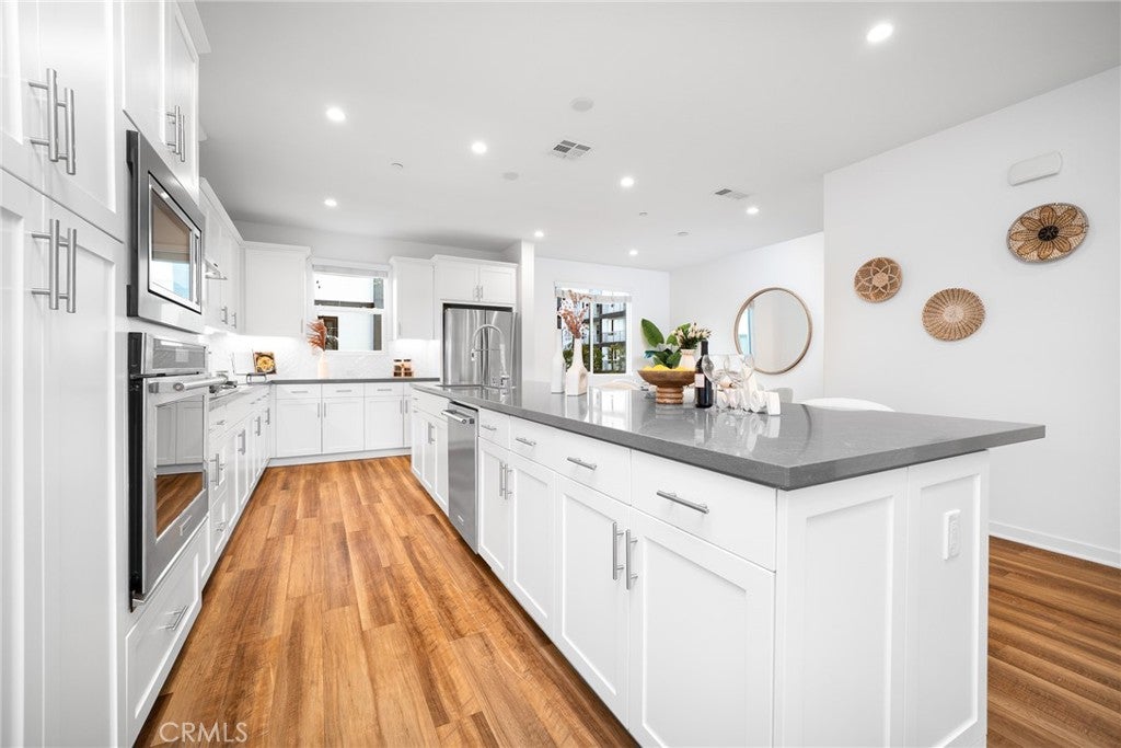 122 Schick, Irvine CA 92614 - Photo 17