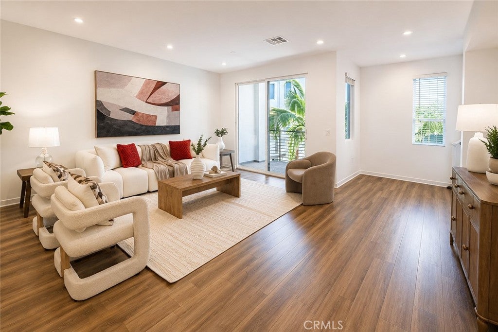 122 Schick, Irvine CA 92614 - Photo 9