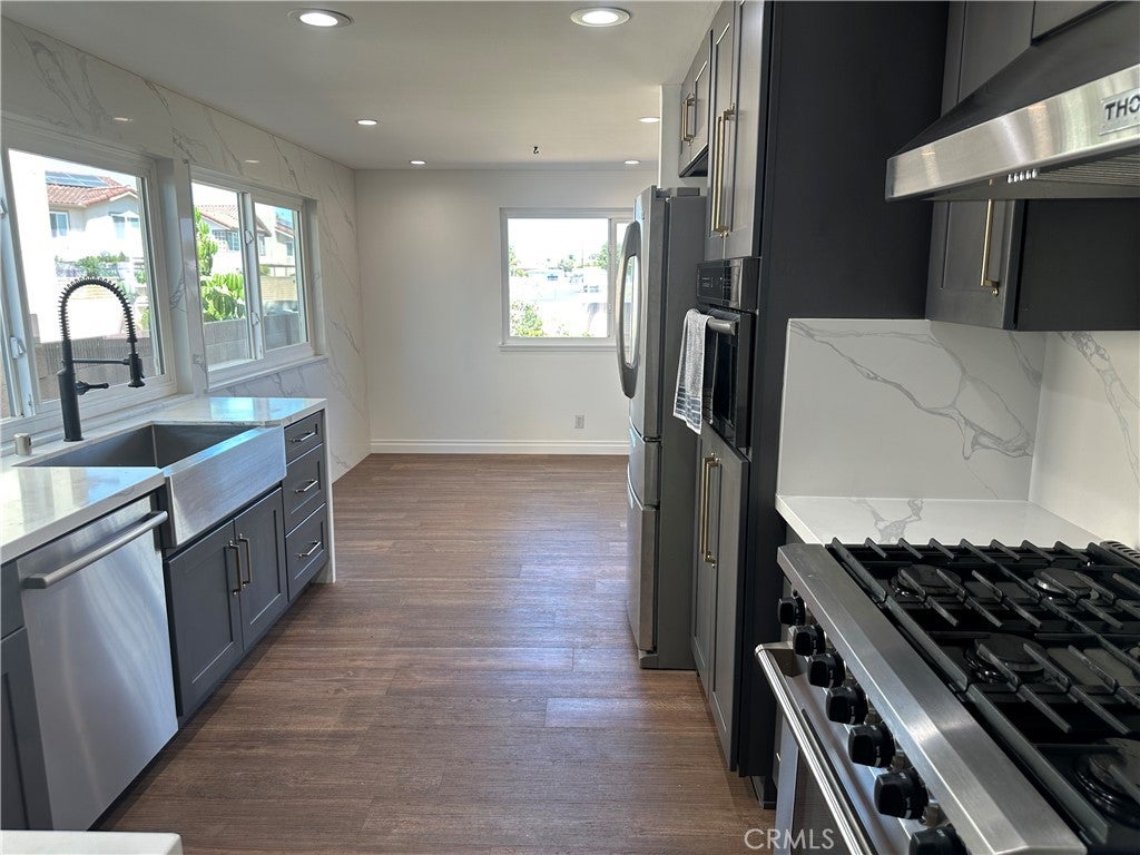 9684 Avenida Monterey