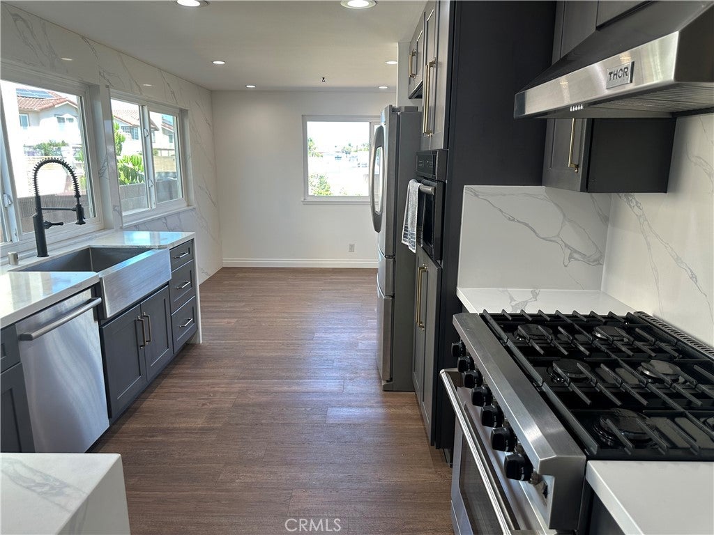 9684 Avenida Monterey