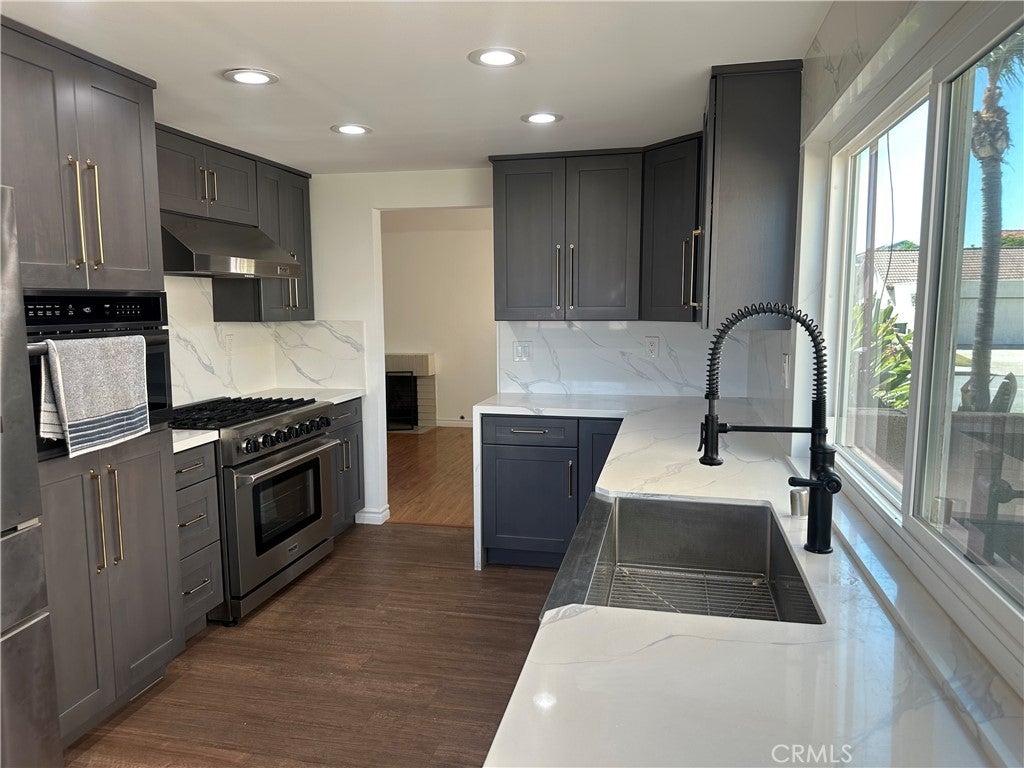9684 Avenida Monterey