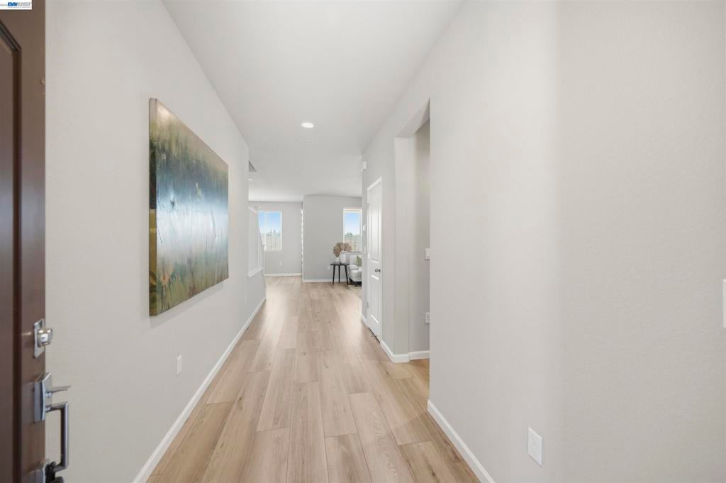 200 De Bord Dr