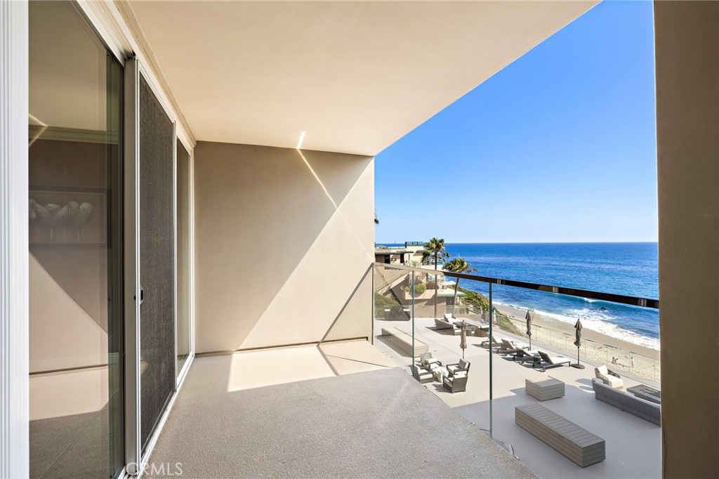 1585 S Coast 65