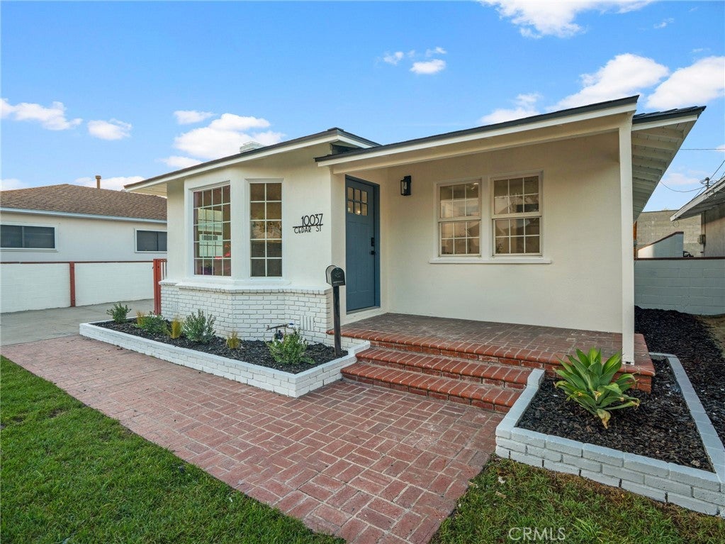 10037 Cedar