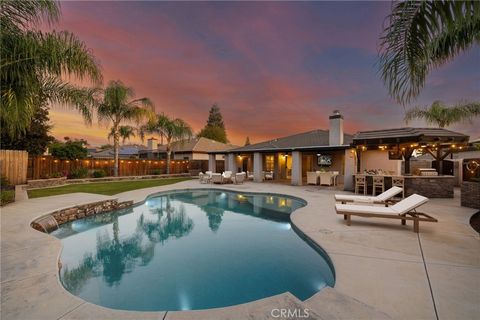 Photo of 9804 Anaparno Ct, Bakersfield, CA 93312 (MLS # SR25265822)