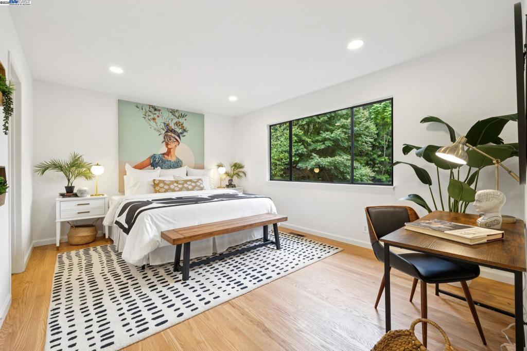 MONTCLAIR - Residential