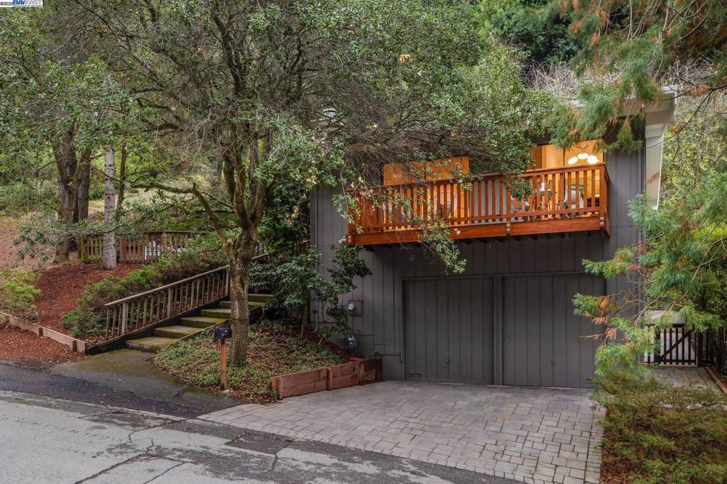 MONTCLAIR - Residential