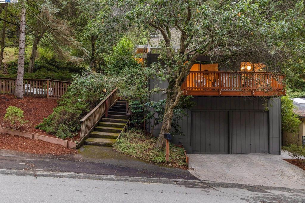 MONTCLAIR - Residential