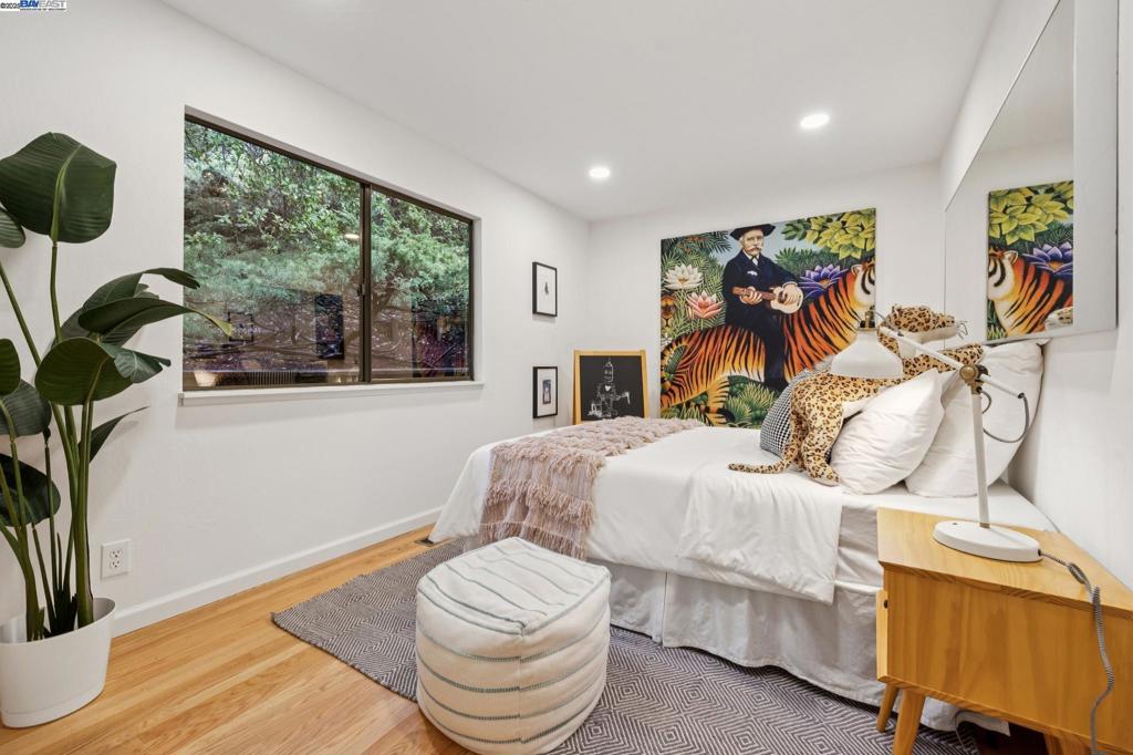 MONTCLAIR - Residential