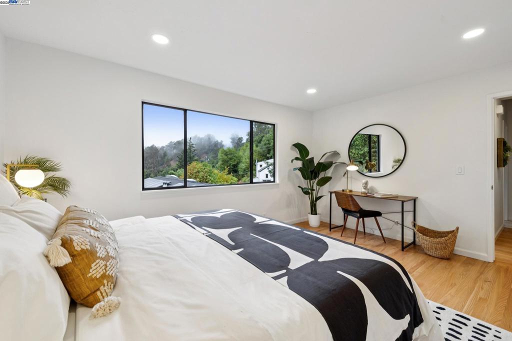 MONTCLAIR - Residential