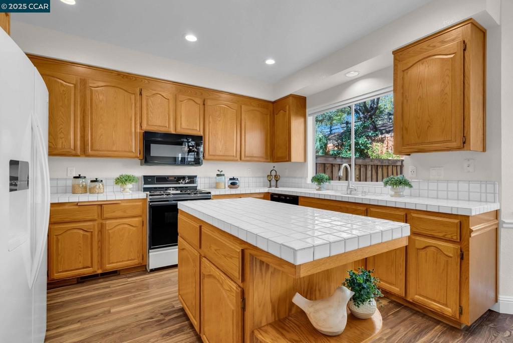 BLACK DIAMOND - Residential