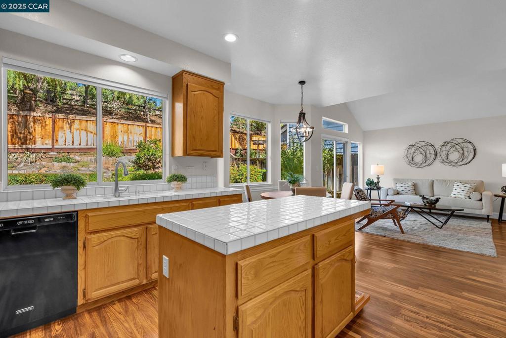 BLACK DIAMOND - Residential