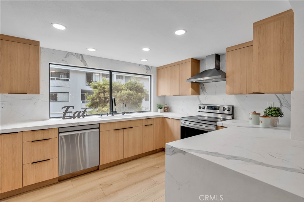 2 Encore Court 248