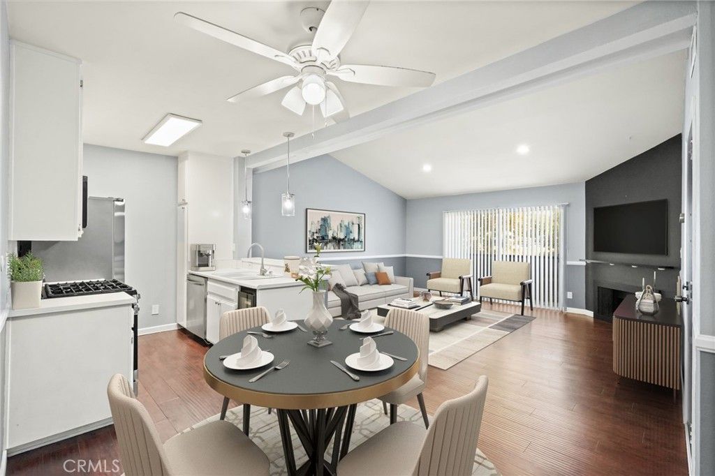 Photo of 5500 Lindley #209, Encino, CA 91316 (MLS # SR25278889)