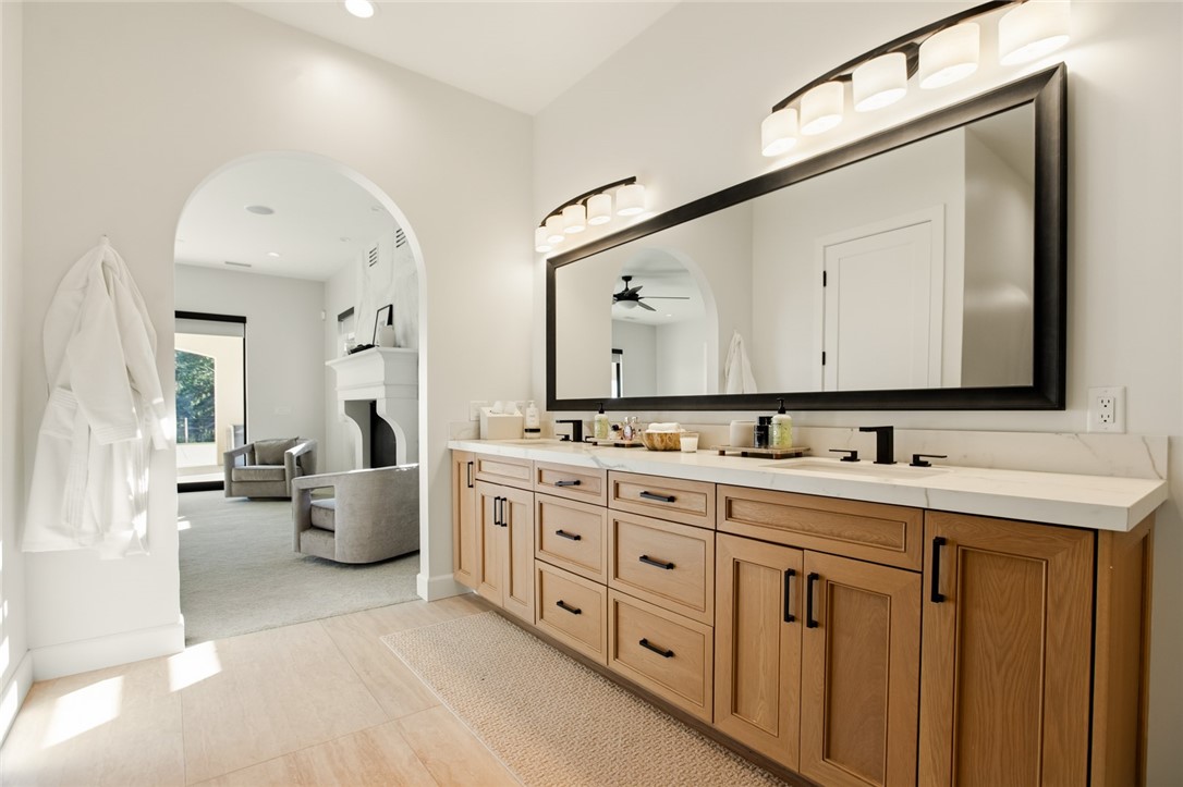 Upland, California, 91784, United States, 4 Bedrooms Bedrooms, ,6 BathroomsBathrooms,Residential,Active,2017096