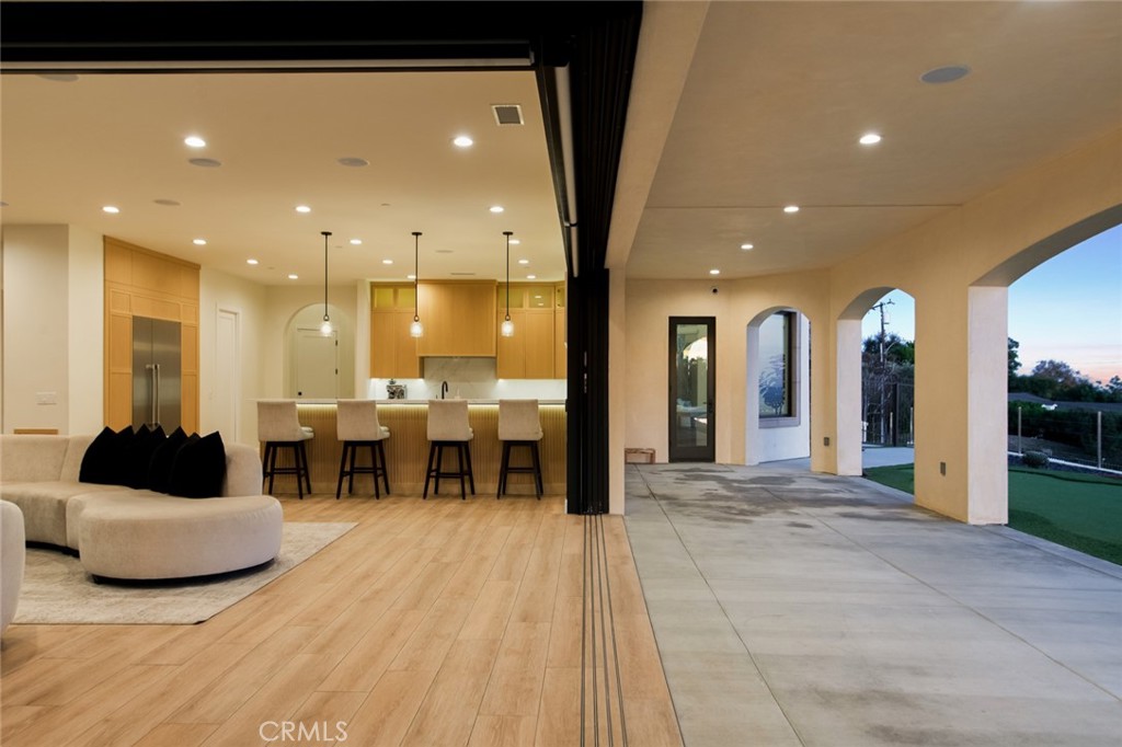 Upland, California, 91784, United States, 4 Bedrooms Bedrooms, ,6 BathroomsBathrooms,Residential,Active,2017096