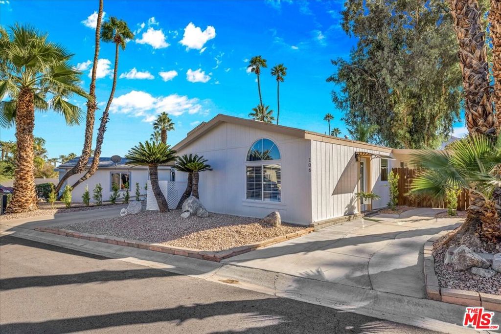 Date Palm Country Cl - Manufactured In Park