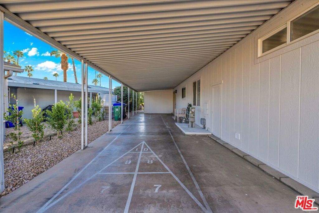 Date Palm Country Cl - Manufactured In Park