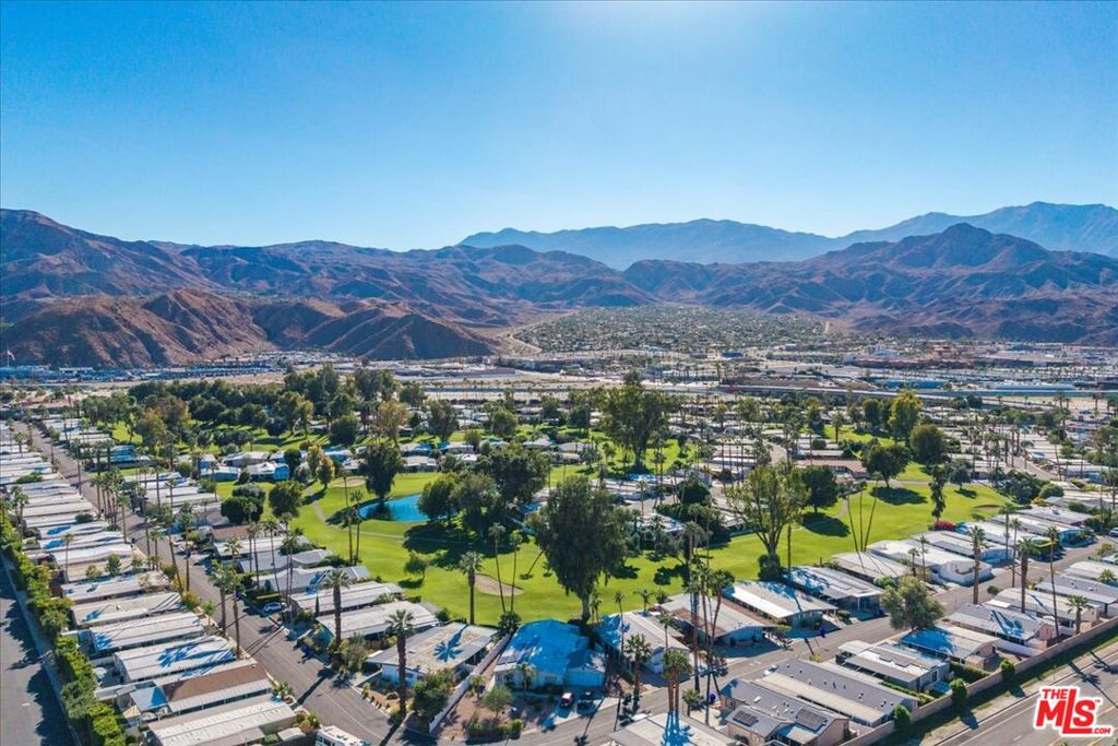 Date Palm Country Cl - Manufactured In Park