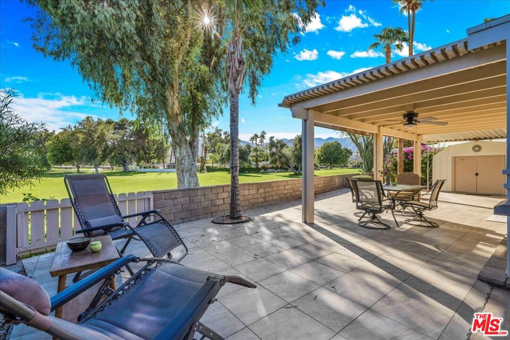 Date Palm Country Cl - Manufactured In Park