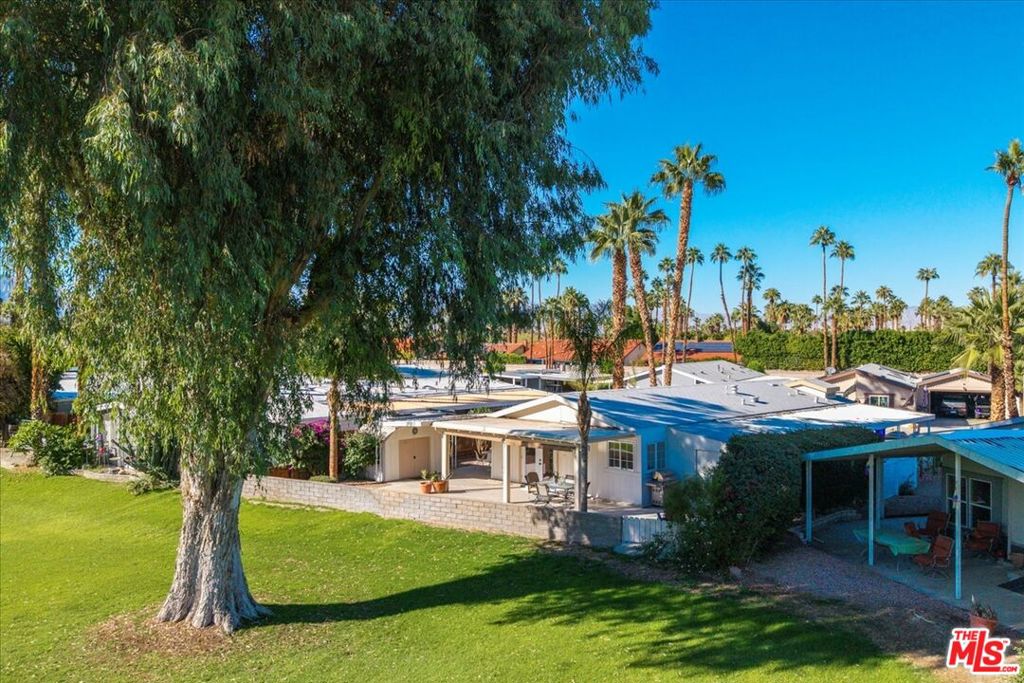 Date Palm Country Cl - Manufactured In Park