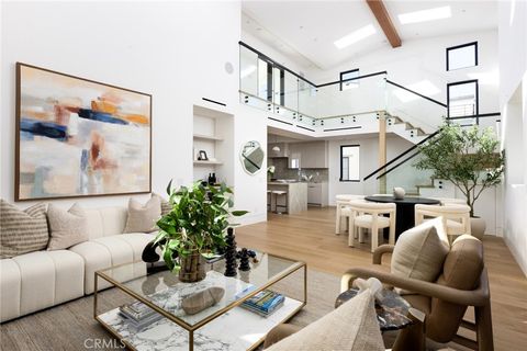 303 1/2 Goldenrod Avenue Corona Del Mar CA 92625