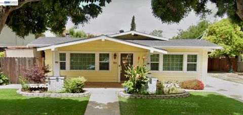 Photo of 84 OAKES BLVD, San Leandro, CA 94577 (MLS # 41129745)