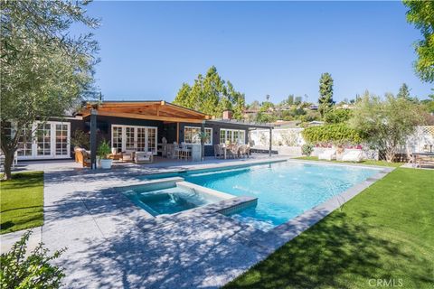 5910 Pat Avenue Woodland Hills CA 91367