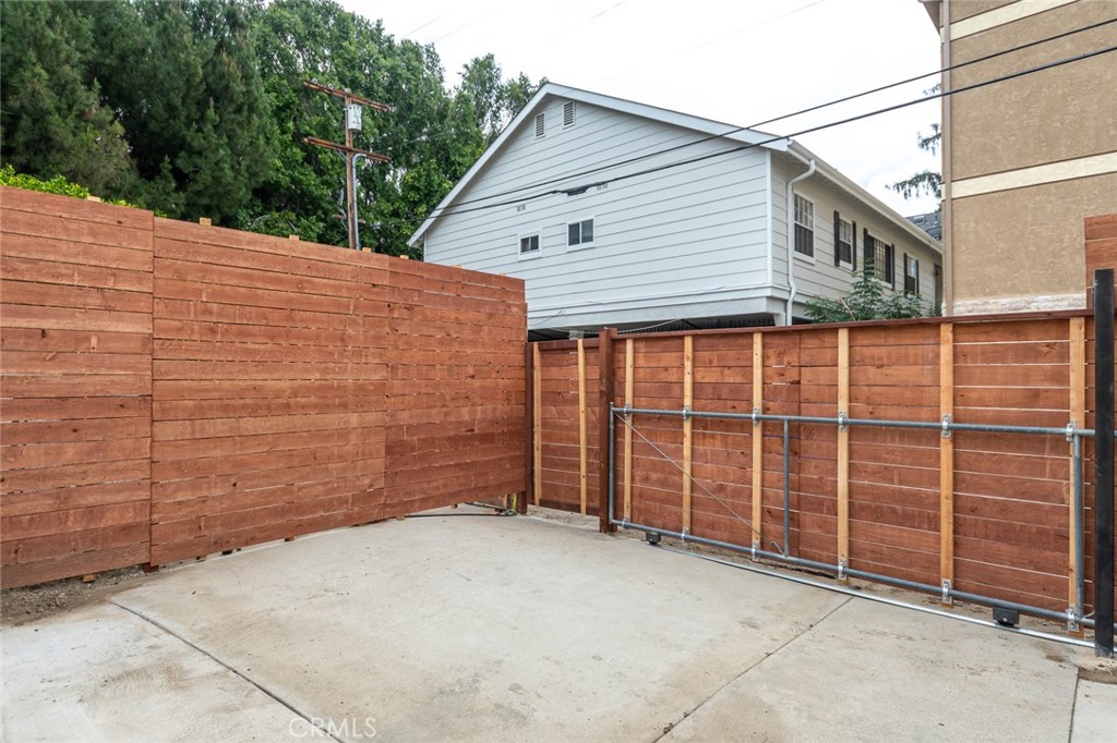 Properties 4 5617 Katherine Avenue