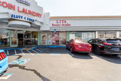 Photo of 13521 Sherman Way, Van Nuys, CA 91405 (MLS # GD26076903)