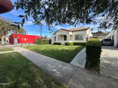 Photo of 638 N Vista Street, Los Angeles, CA 90036 (MLS # P1-25073)
