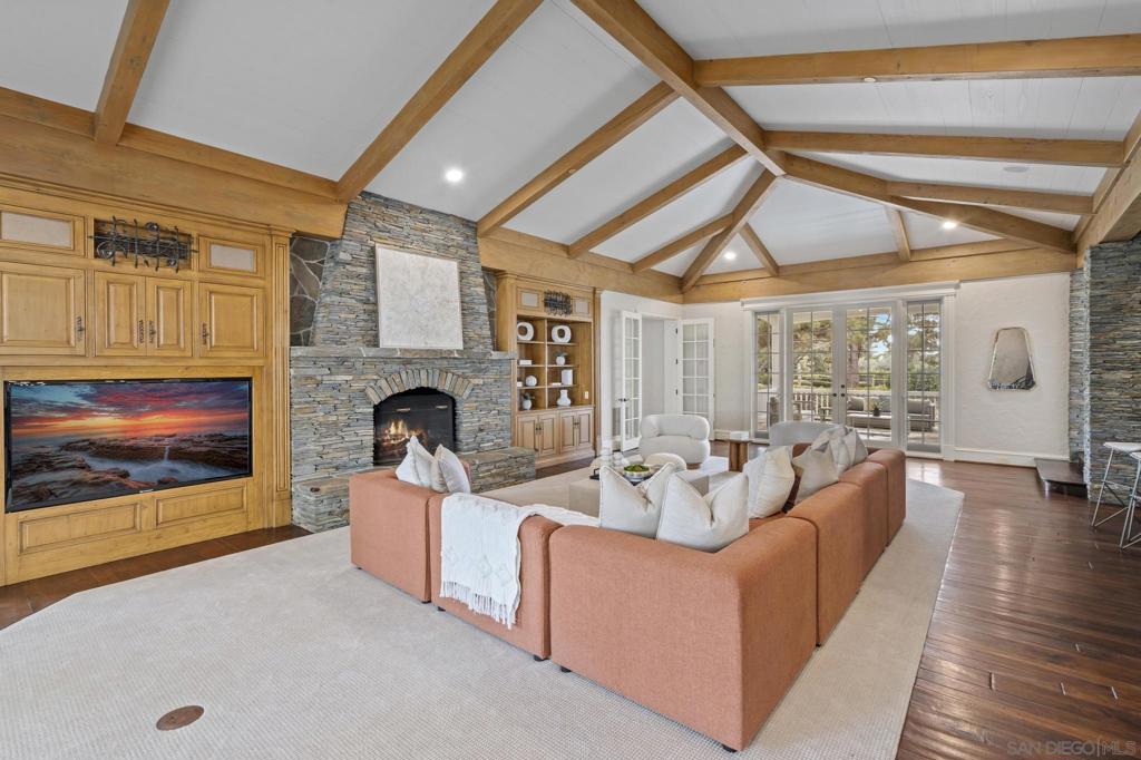 Rancho Santa Fe - Residential