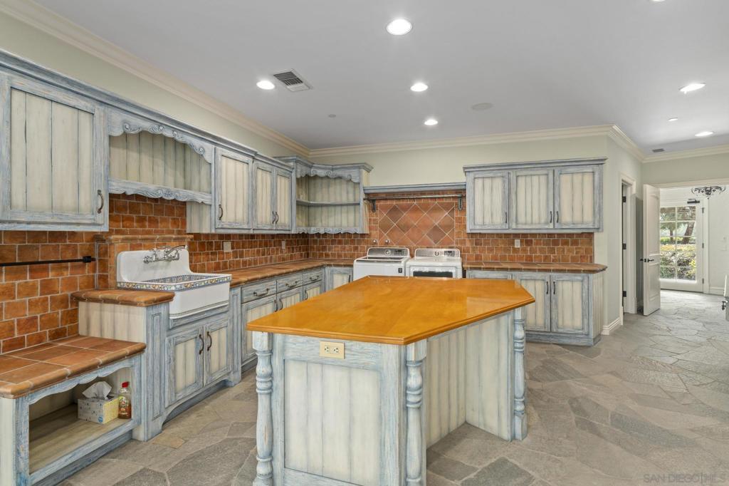 Rancho Santa Fe - Residential