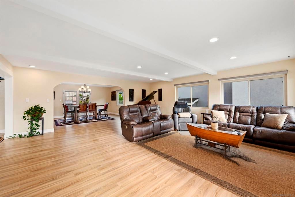 3025 Chicago