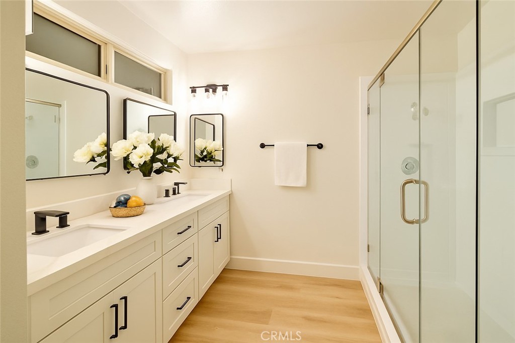 El Camino Glen (CH) - Residential