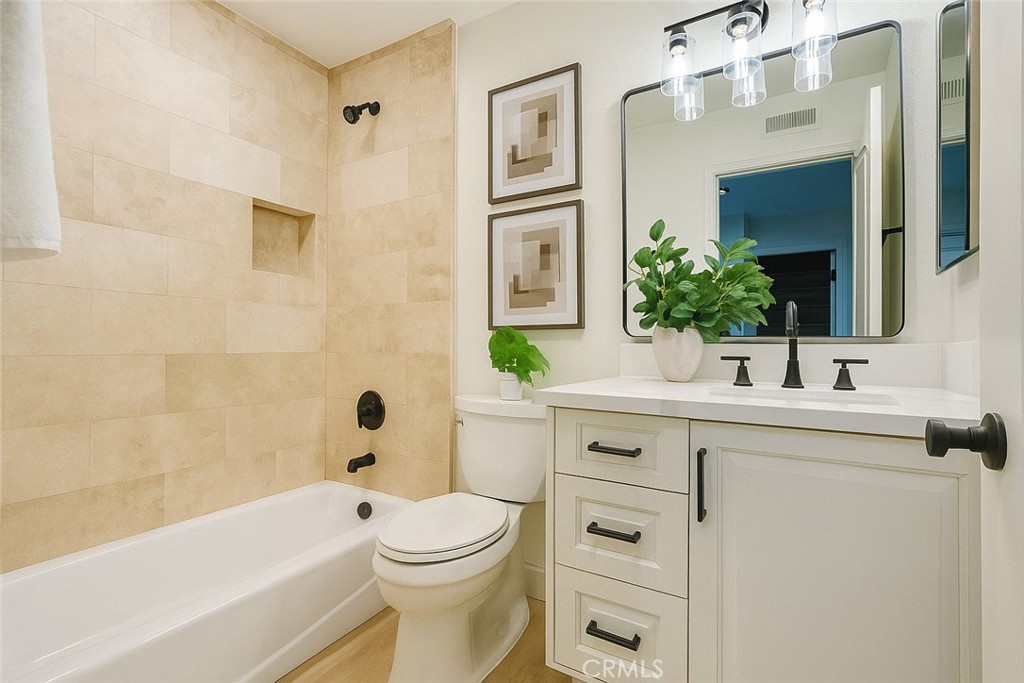 El Camino Glen (CH) - Residential