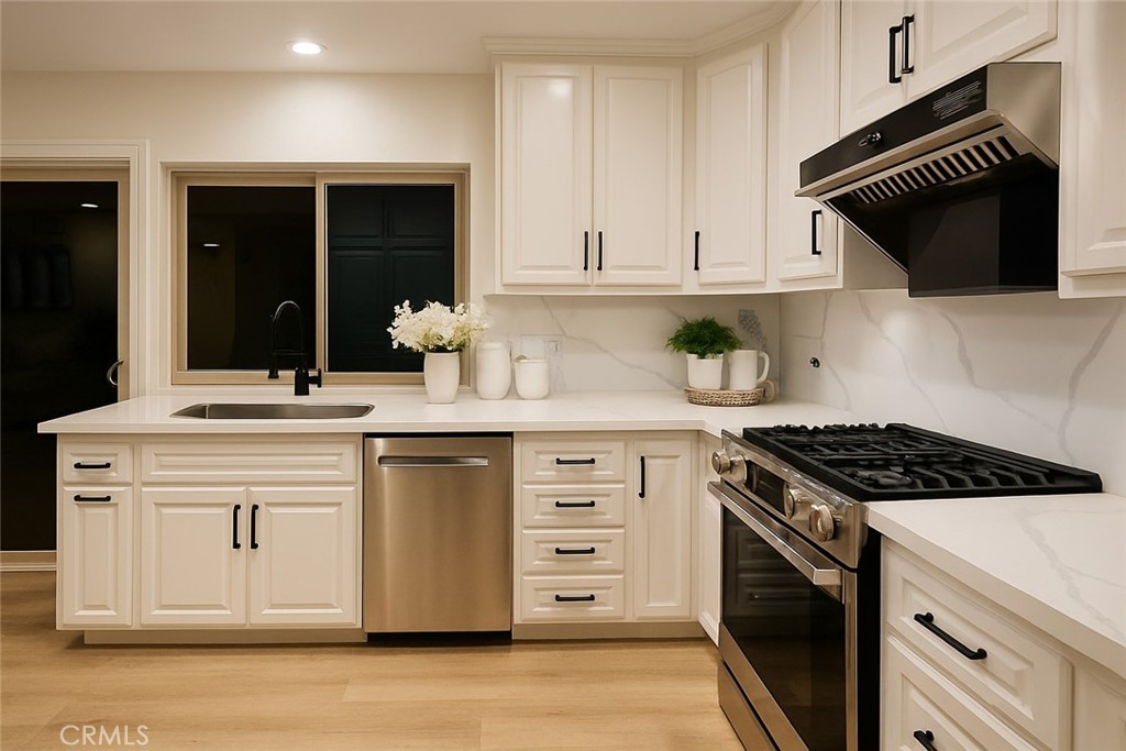 El Camino Glen (CH) - Residential