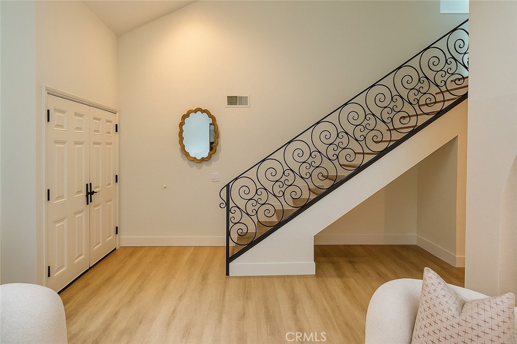 El Camino Glen (CH) - Residential