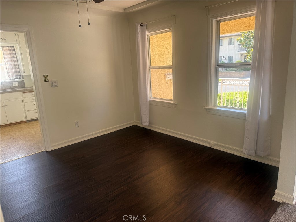 1056 W 8th Street W