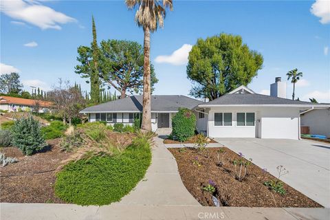 Photo of 8398 Rudnick Ave, West Hills, CA 91304 (MLS # SR26051543)