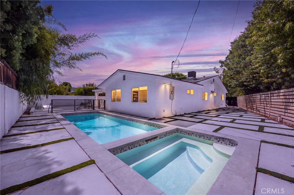 4656 Greenbush AVE, Sherman Oaks CA 91423