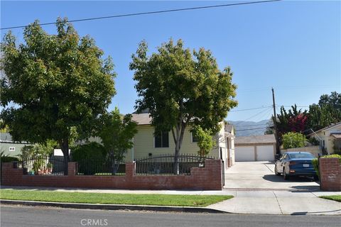 Photo of 618 N Mariposa Street, Burbank, CA 91506 (MLS # GD26057327)