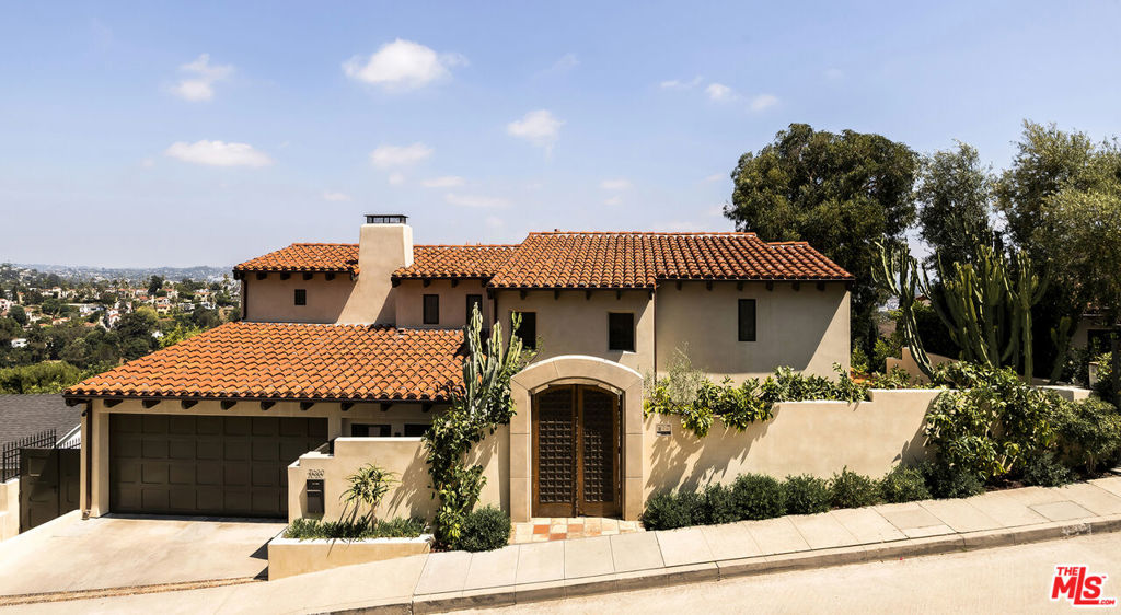 7020 La Presa Drive